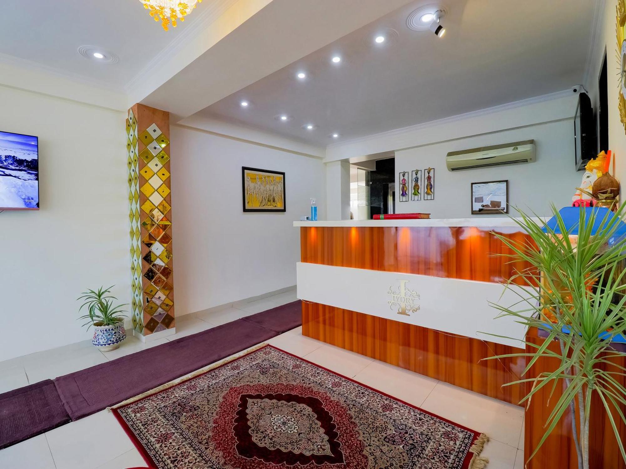 Treebo Rejoice 52 - 3Km From Huda City Metro Station Badshahpur ภายนอก รูปภาพ